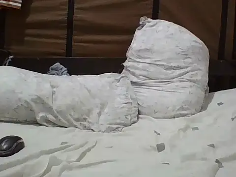 clive_damian webcam