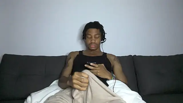 BlackBullTitus live sex cam