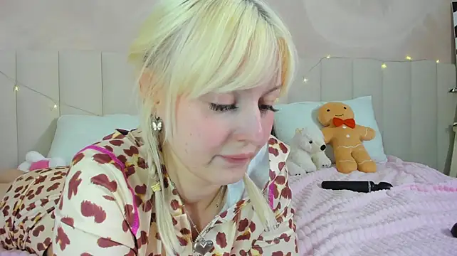 AdeleSilvy webcam