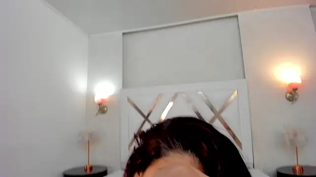Sky_Collins_ webcam