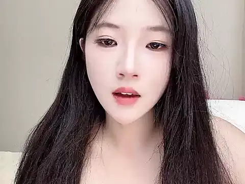 Lucy_8858 webcam