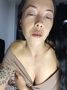 MiaForever1 webcam
