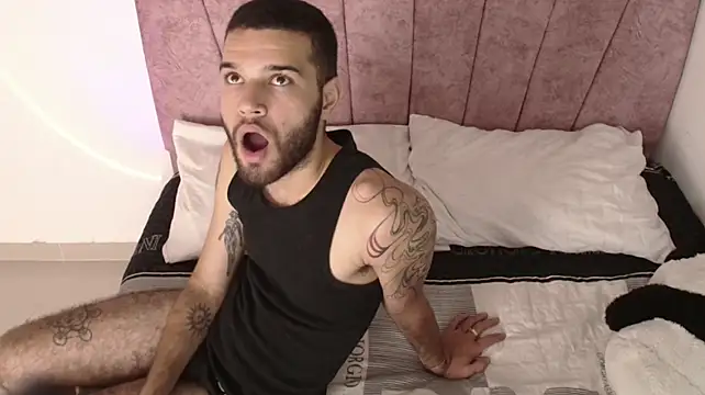 elliot_flame1 webcam