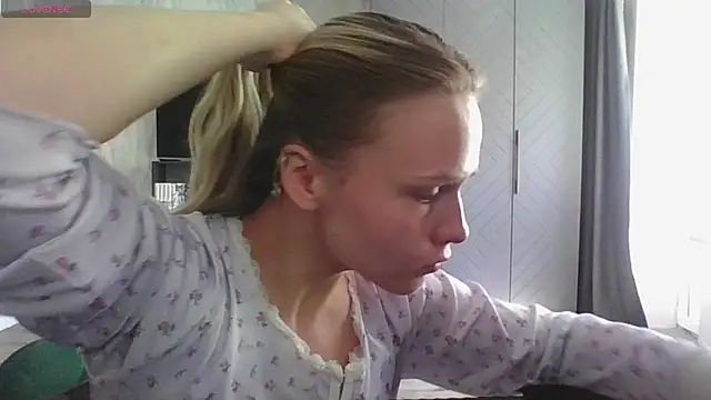 Annie_Cohn webcam