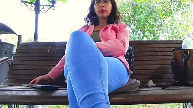 PublicBigLabiaMelly webcam