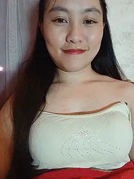 Cherry-squirtt live cam on StripChat