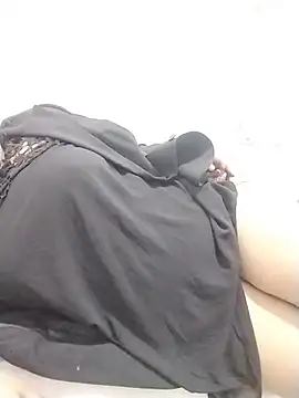 YoursNona webcam