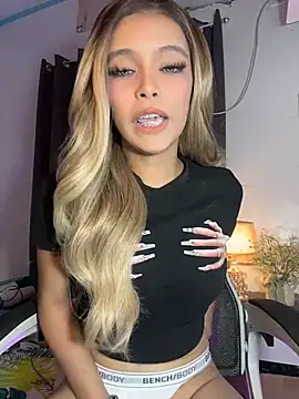 MajesticKitana live cam on StripChat