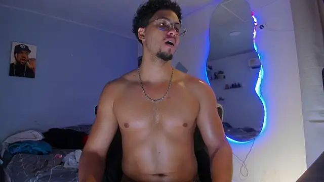Kris_Khalifa69 live cam on StripChat