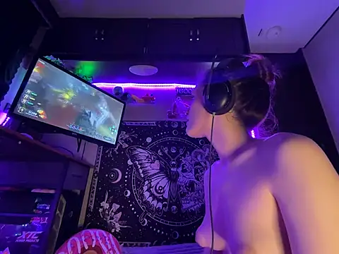 Lilactease webcam