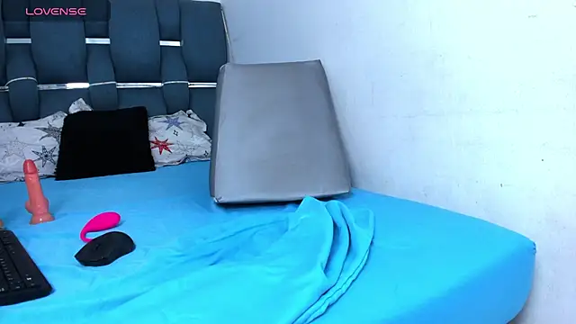 cyndycranforsquirT webcam
