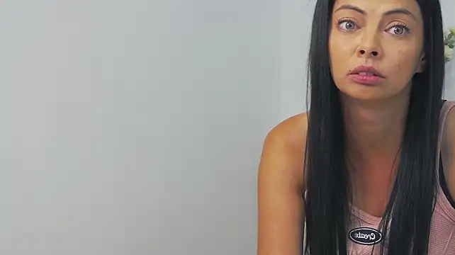 LadyLiia webcam