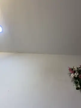 IvonneOwen webcam