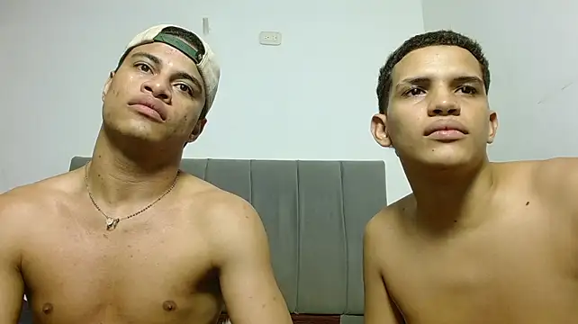 Jose_And_Daniel webcam