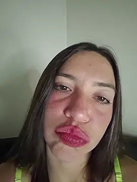 loveuu-bae webcam