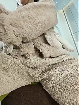 Puka_cute234 live cam on StripChat