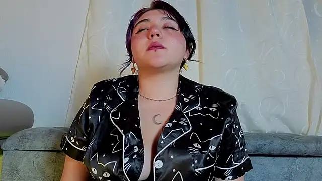 Blueberry_gothic webcam