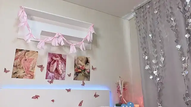 Milly_Lane webcam
