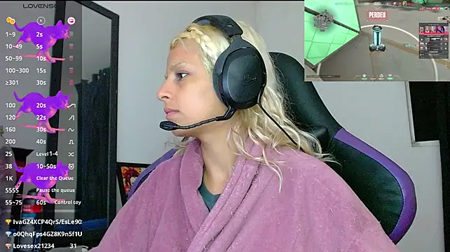 blondegamerr webcam