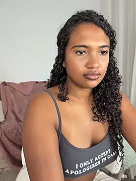 MilaTeenX webcam