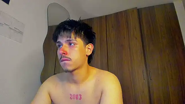 Maximo_Miller webcam