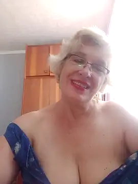 52MiaLove02 webcam