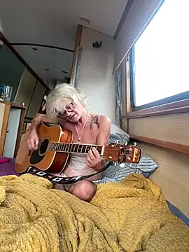 ladyboatlady