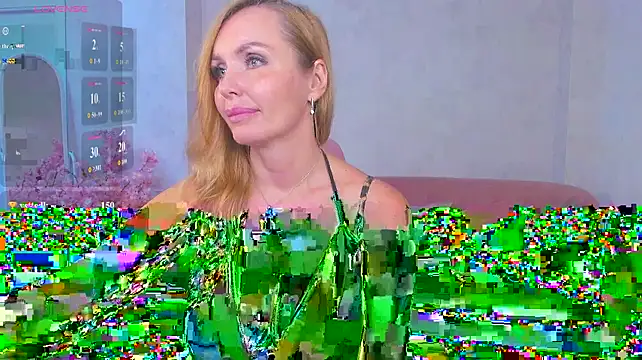 Marie_Hayes webcam