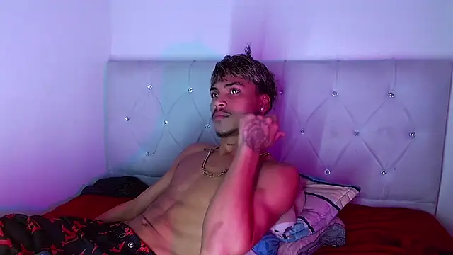 Angel_foxc13 webcam