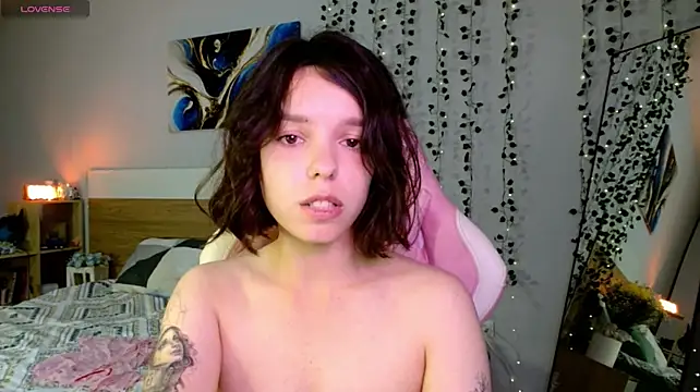 Maya_Campbell webcam