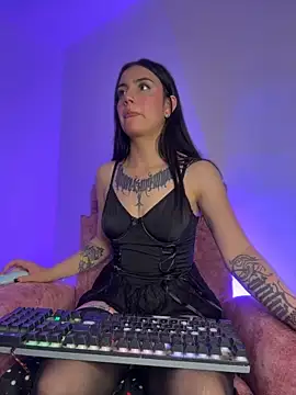 Lucy_699 webcam