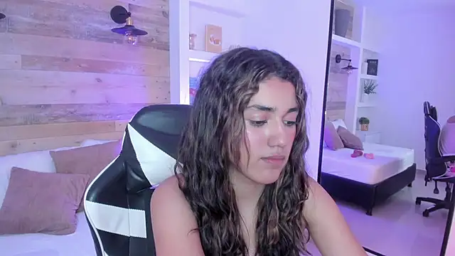 cristin_collins webcam