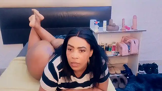 GiantBootyMilf webcam