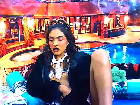 IndianPretty14u2Luv webcam
