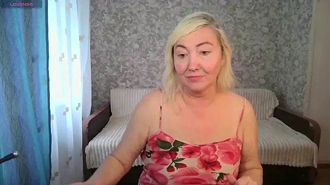LadyKriss webcam