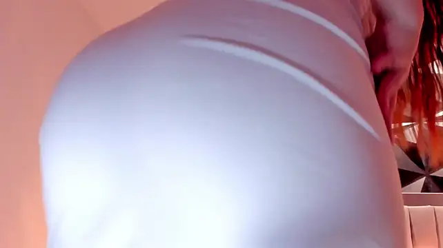 megan_whitee__ webcam