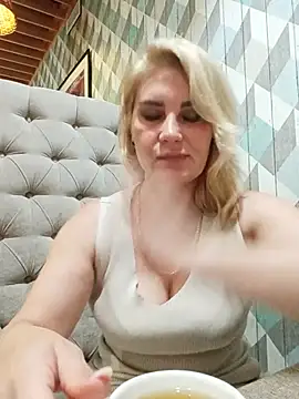 JennyOMay webcam