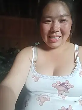 quynhkoolbae webcam