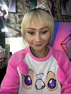 Adrii_White webcam