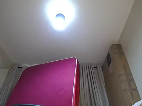Monah_ebony2030 live cam on StripChat