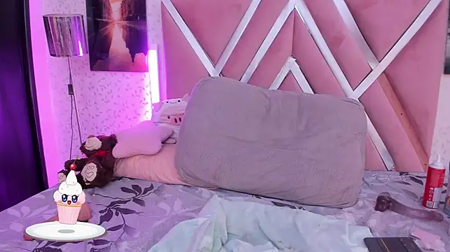 aniemorningstar big booty cam girl