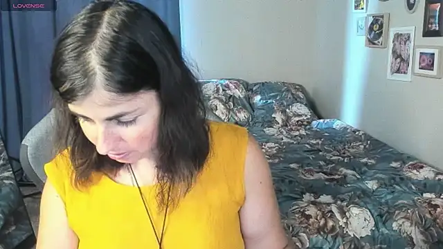 MartaEdams webcam