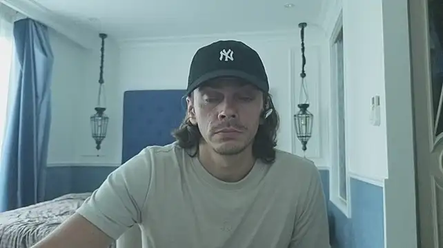 Marrymeplz webcam