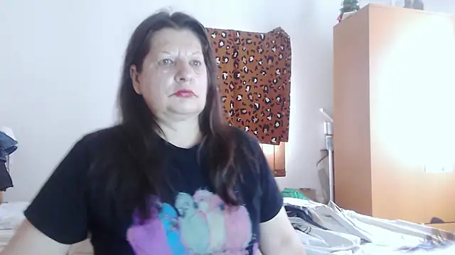 ExtasyMature live cam room