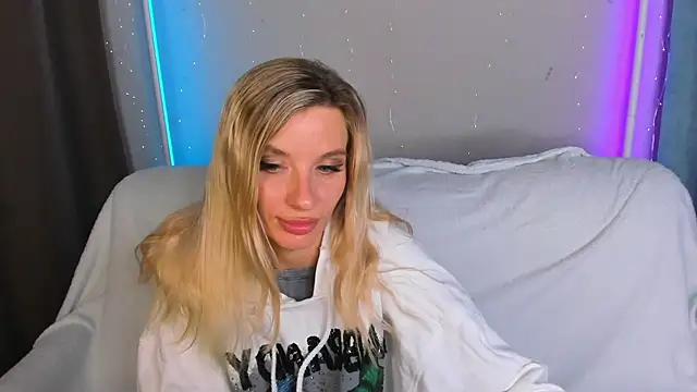 AlinaLovelyX webcam