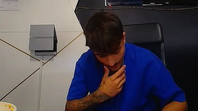BrandonTate webcam