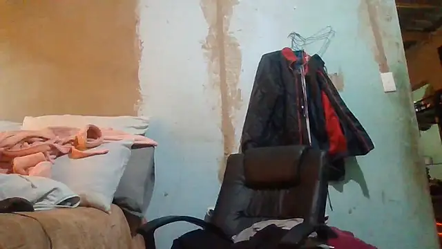 Nicky52 webcam