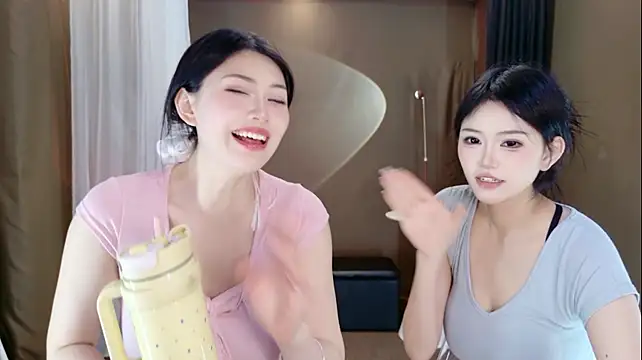 Banana-Milk69 webcam