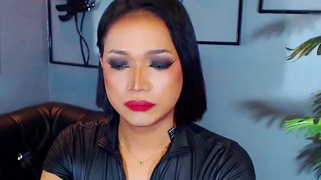 QueenOfHypnisist webcam