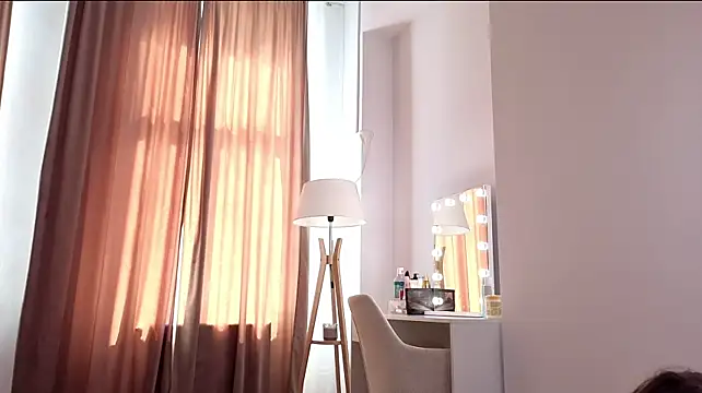 ElysianAlisha webcam